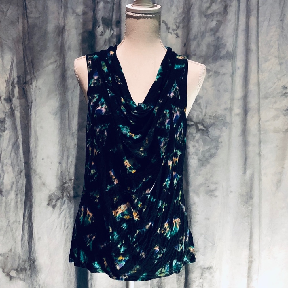 "Mossimo" Size (large) scoop neck shirt!